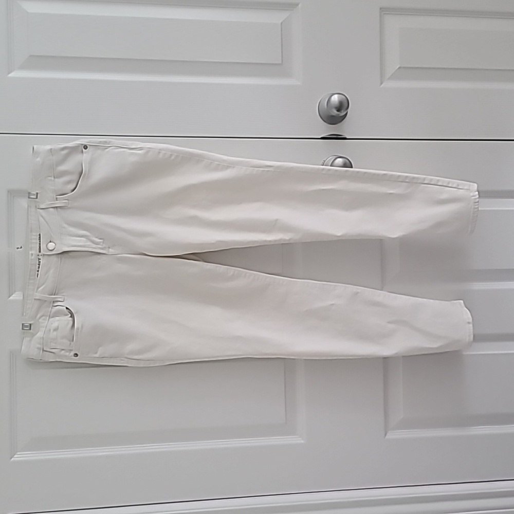 Off-white Old Navy rockstar midrise skinny jeans in 12 petite